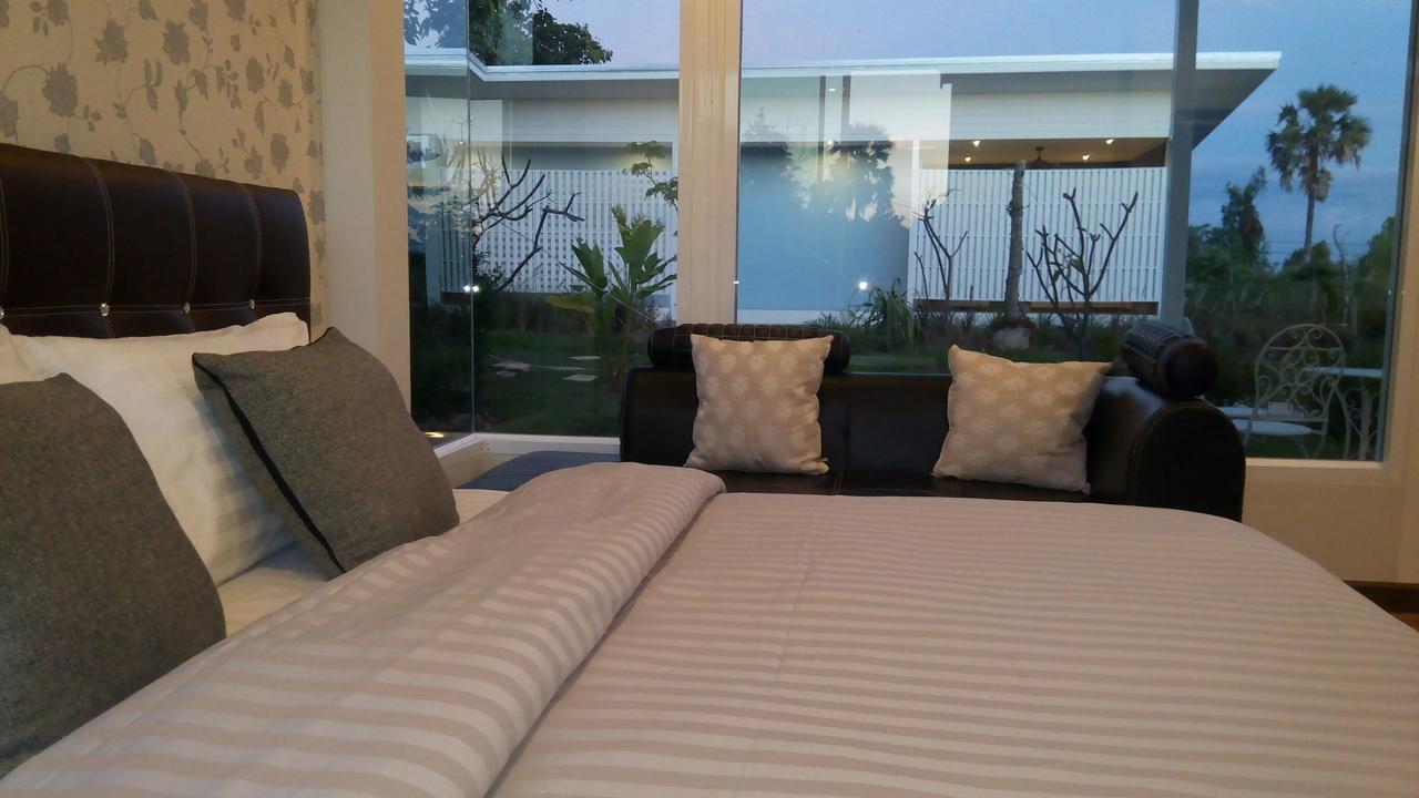 Bluemoon Riverside Phibun Mangsahan Exterior foto